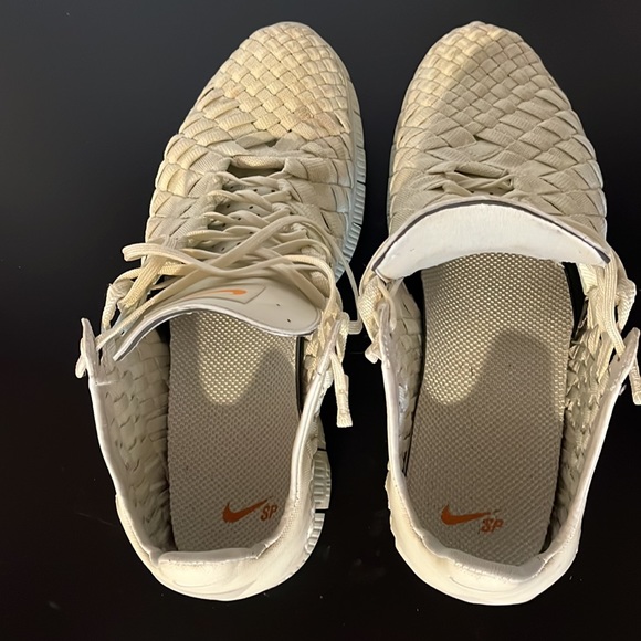 Nike Free Inneva Woven Tech SP - Picture 7 of 8